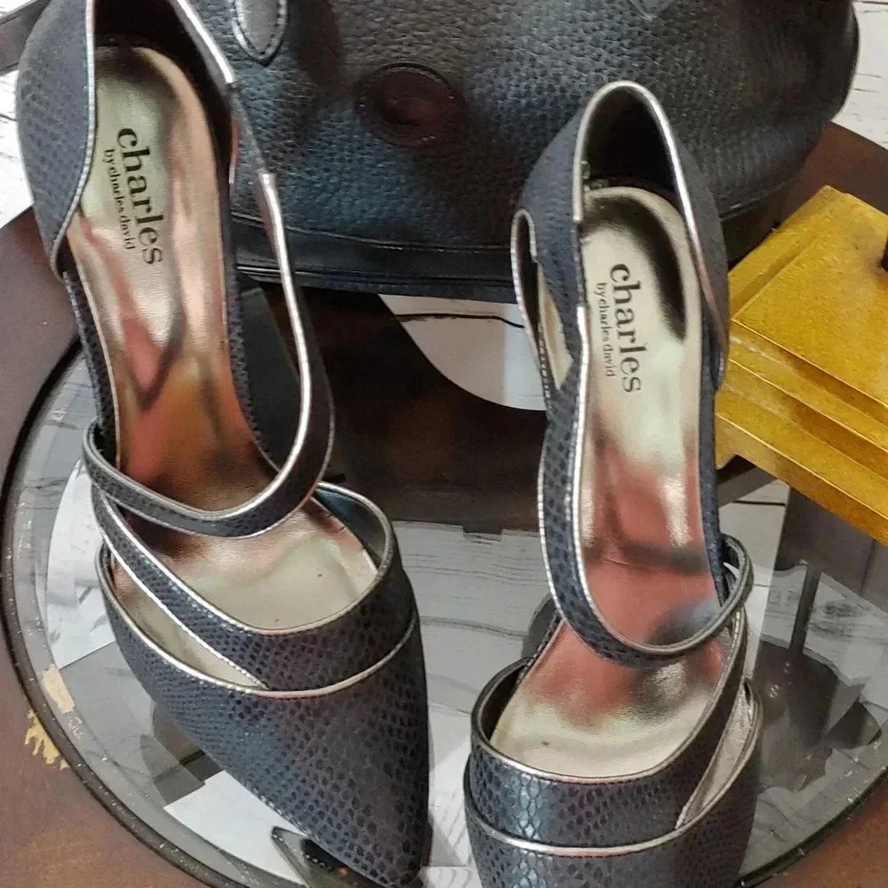 High heels by Charles David - Picture 2 of 12
